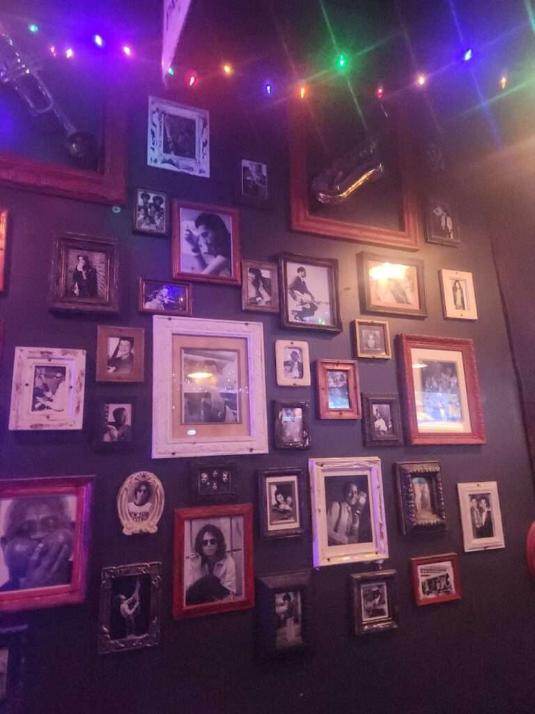 Paulie’s Pizza Pub photo 5
